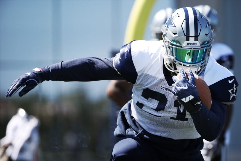 Dallas Cowboys running back Ezekiel Elliott participates in practice at The Star in Frisco...