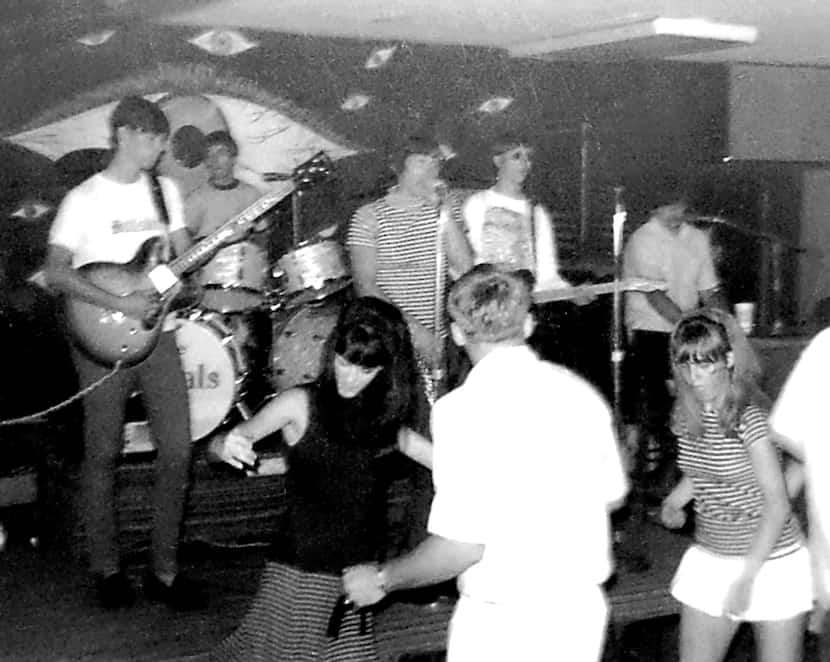 The Jackals, a ‘60s-era North Texas rock band, perform at the Three Thieves.