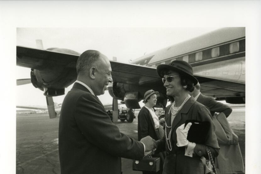 Stanley Marcus greeted Coco Chanel at Dallas Love Field Airport on Sept. 6, 1957.