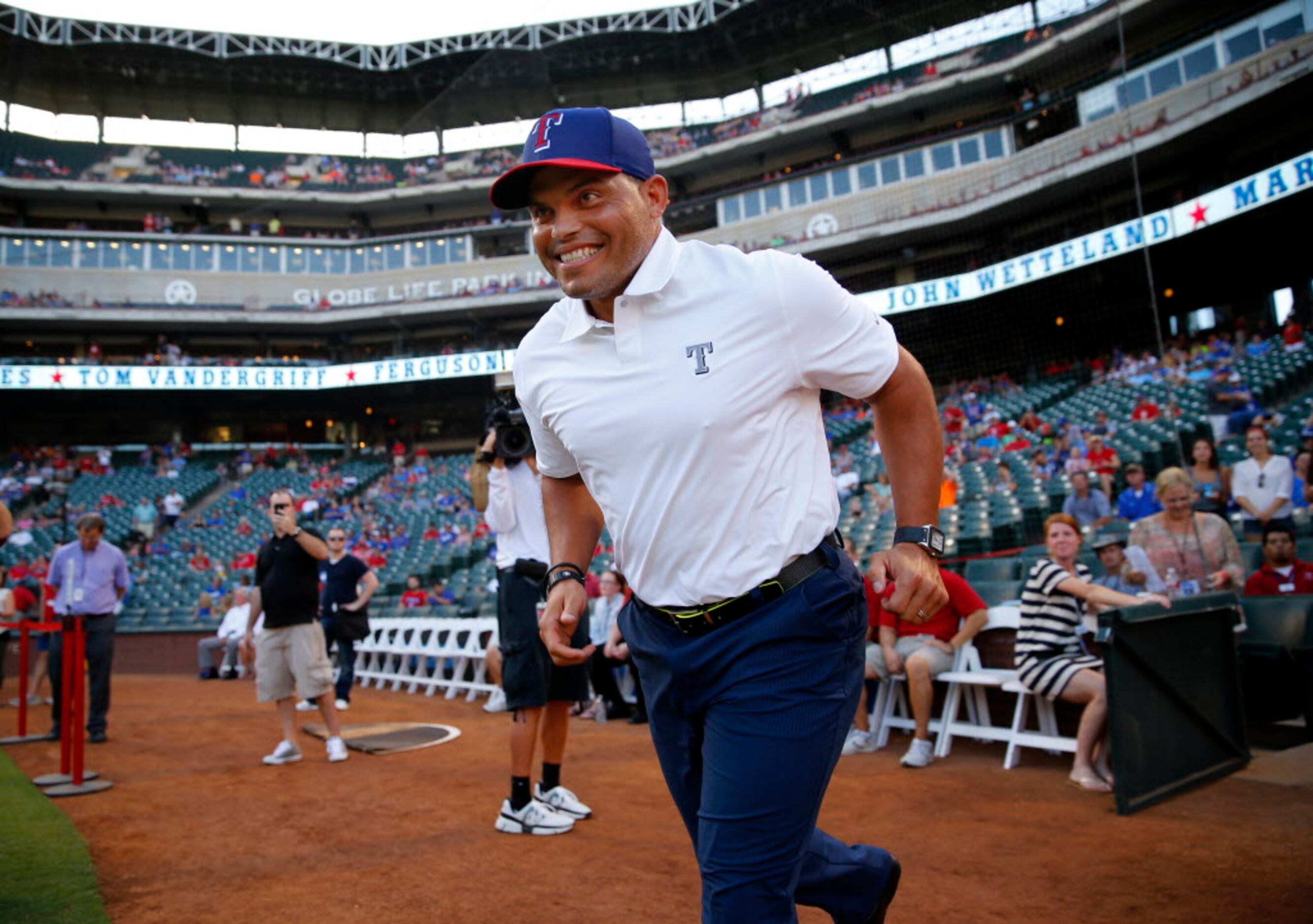 Pudge Rodriguez, Hall of Famer - Lone Star Ball