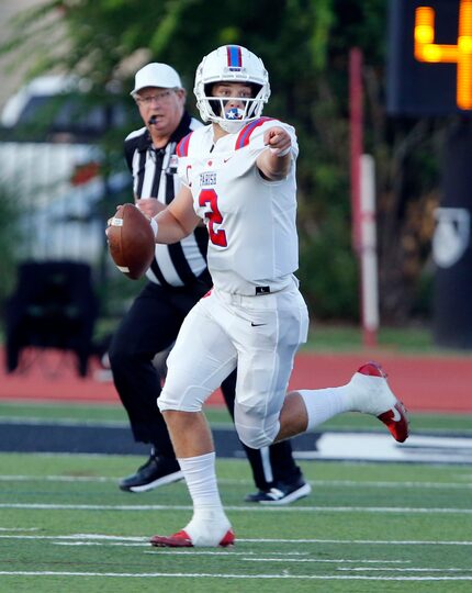 Parish Episcopal QB Preston Stone (2) points to a receiver during the first half of high...