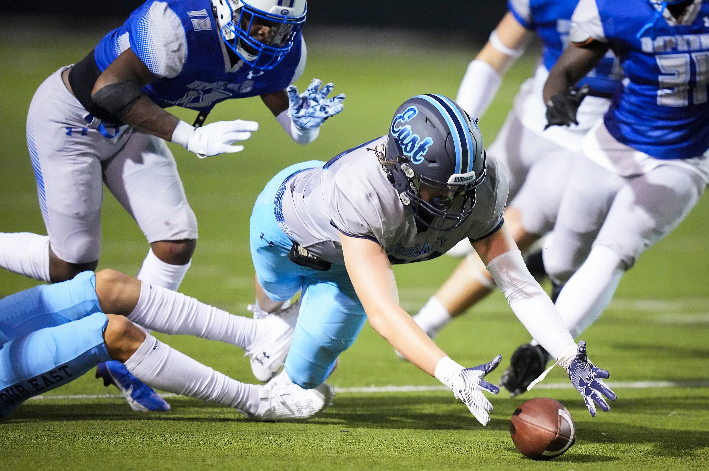 Wylie East tight end Nash Chapman (80) recovers a fumble during the second half of a high...