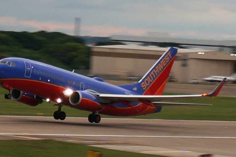  A Southwest Airlines jet takes off last month at Dallas Love Field. (Terry Maxon/DMN)