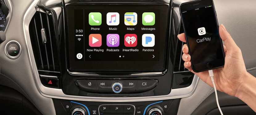 The Traverse features Apple CarPlay and Android Auto.