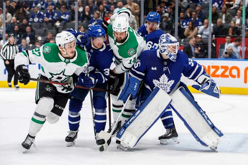 Toronto Maple Leafs goaltender Ilya Samsonov (35) looks for the puck as Dallas Stars' Mason...