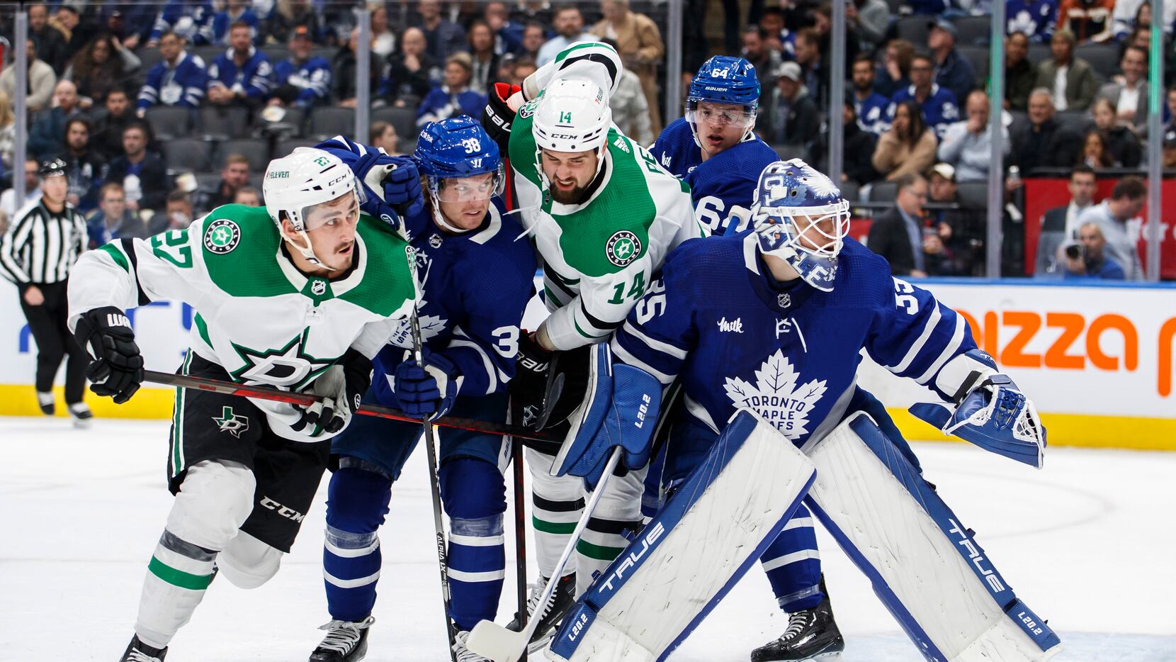 Toronto Maple Leafs goaltender Ilya Samsonov (35) looks for the puck as Dallas Stars' Mason...