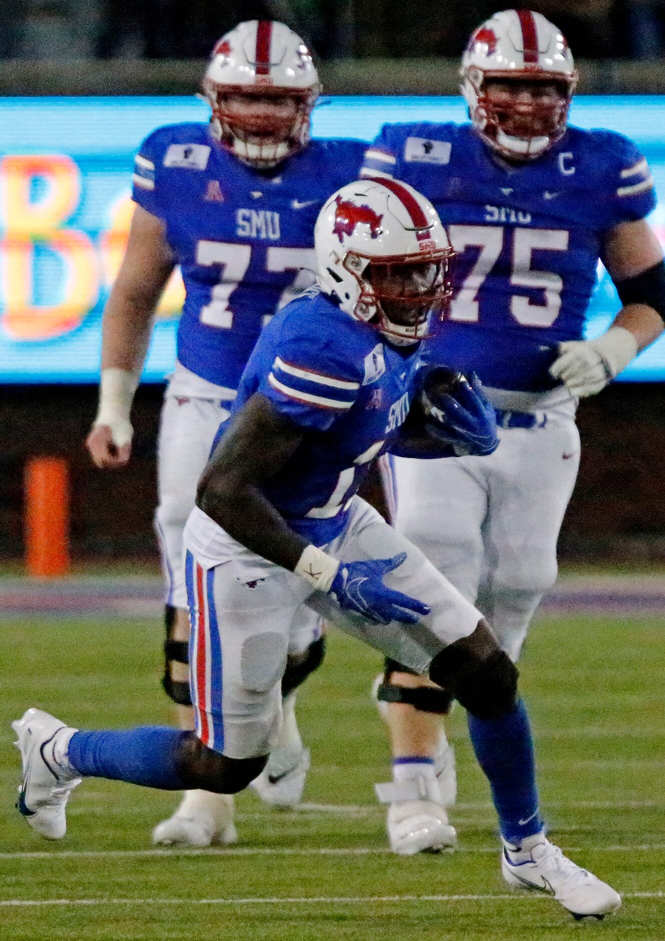 Southern Methodist Mustangs wide receiver Rashee Rice (11) runs after the catch during the...