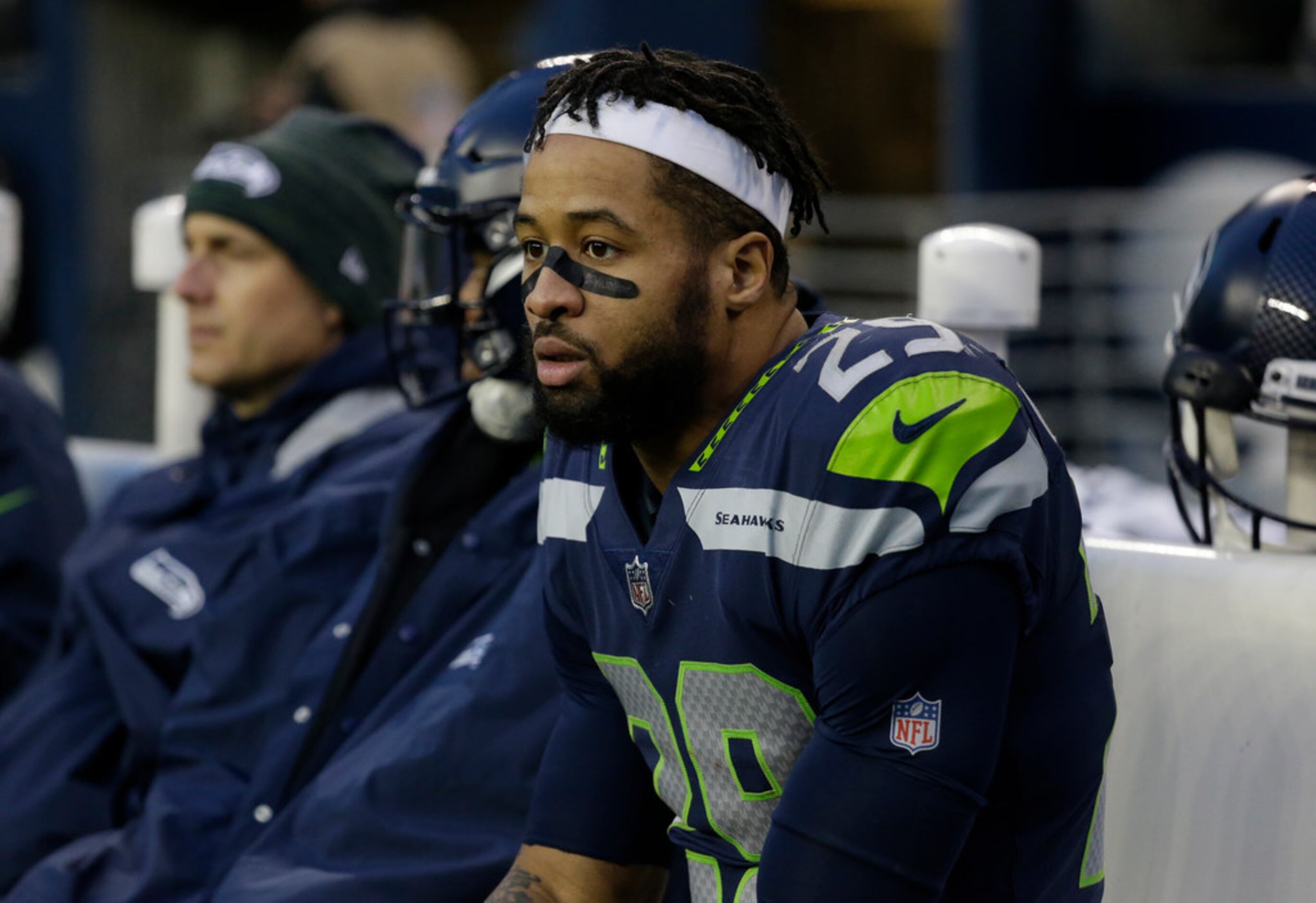 Six-time Pro Bowl free safety Earl Thomas ends holdout with