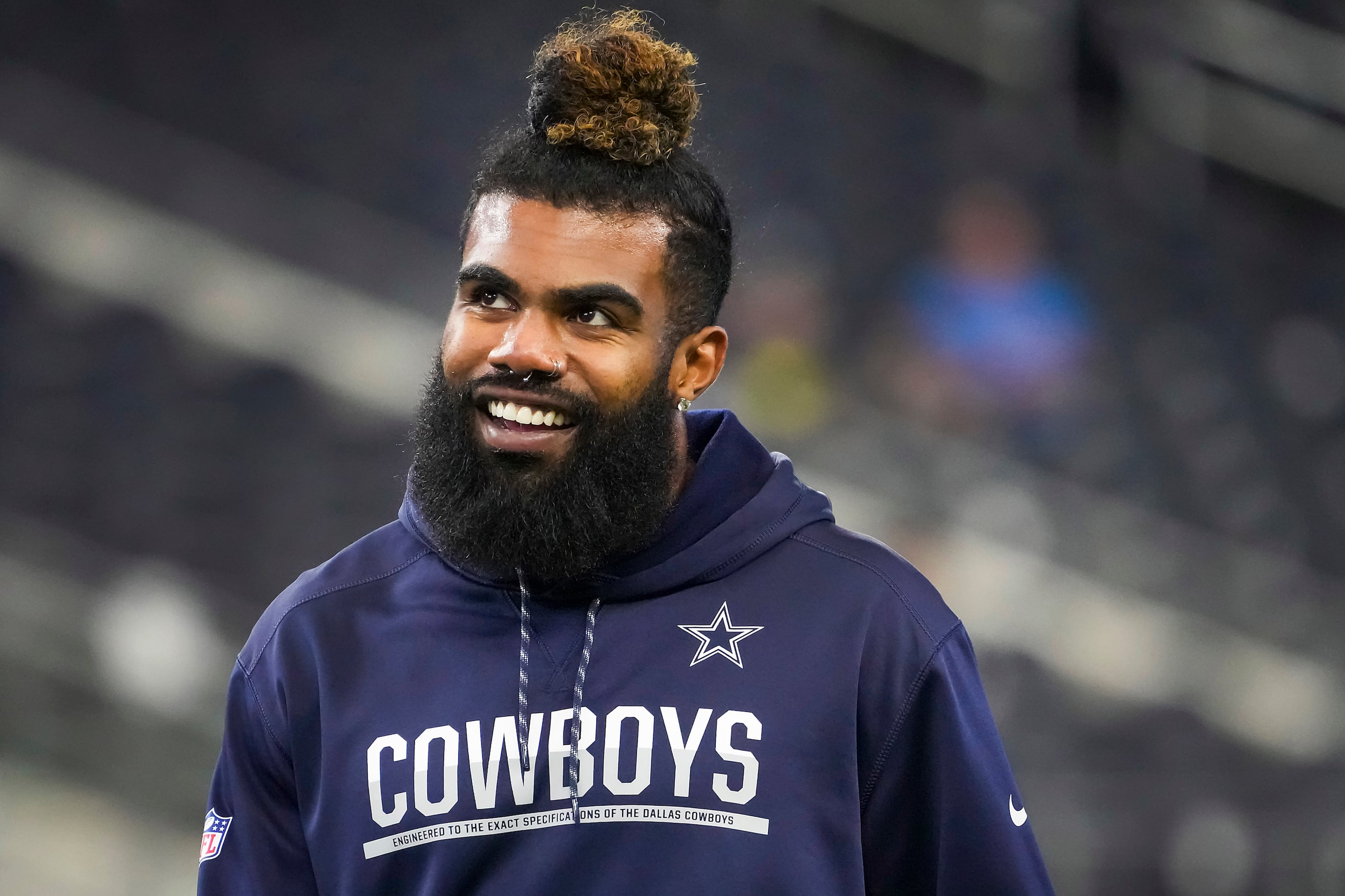 Restructure or release? Dallas Cowboys RB Ezekiel Elliott headlines NFC  players to keep an eye on