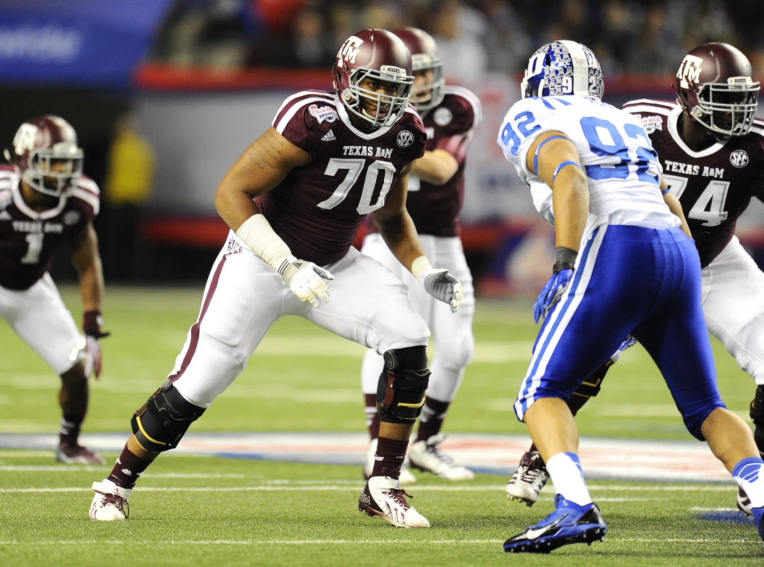 Jaguars sign OT Cedric Ogbuehi