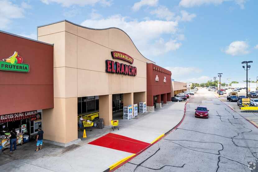 Chicago-based Newport Capital Partners has purchased the Lewisville West shopping center.