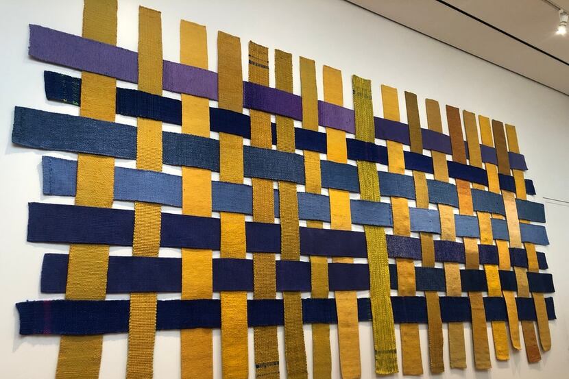 Chaine et trame interchangeable by Sheila Hicks