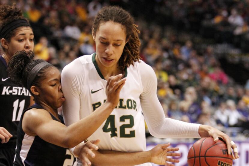 Baylor Bears center Brittney Griner (42) catches the face of Kansas State Wildcats guard...