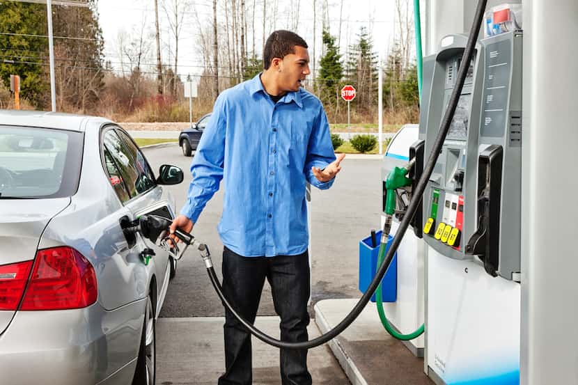 El precio promedio de la gasolina ha llegado a $3.49 por galón en Texas y todo indica que el...