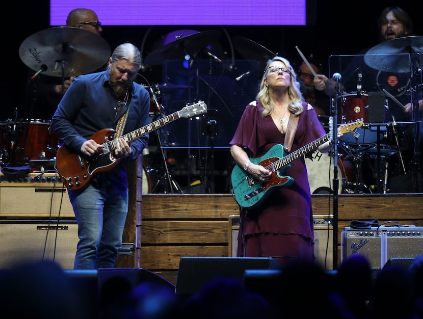 Derek Trucks (left) and Susan Tedeschi of the Tedeschi Trucks Band perform at the Crossroads...