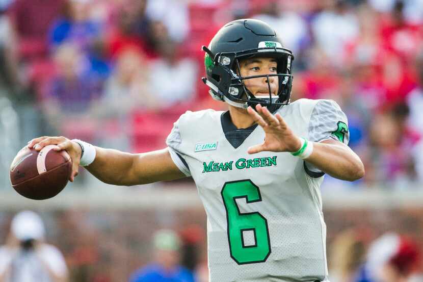 North Texas Mean Green quarterback Mason Fine (6) throws a pass during the second quarter of...