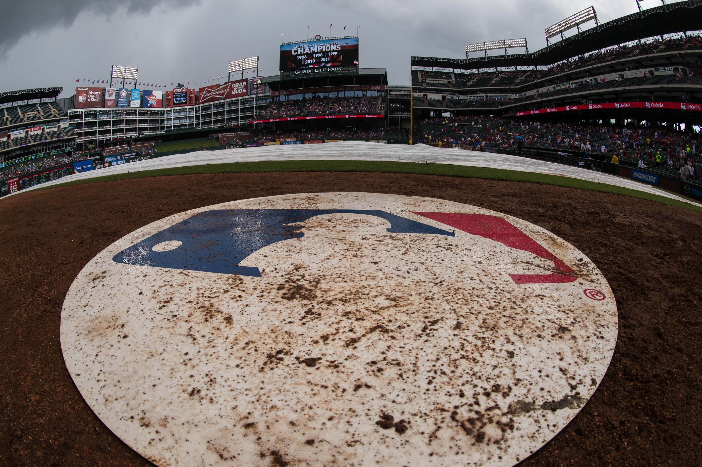 Mets swoop in overnight to sign Carlos Correa for $315m after Giants deal  stalls, MLB