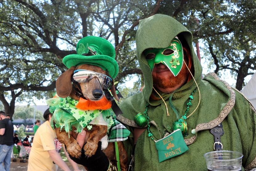 Dixicupcup and Robert Ankrum wear green at the North Texas Irish Festival .