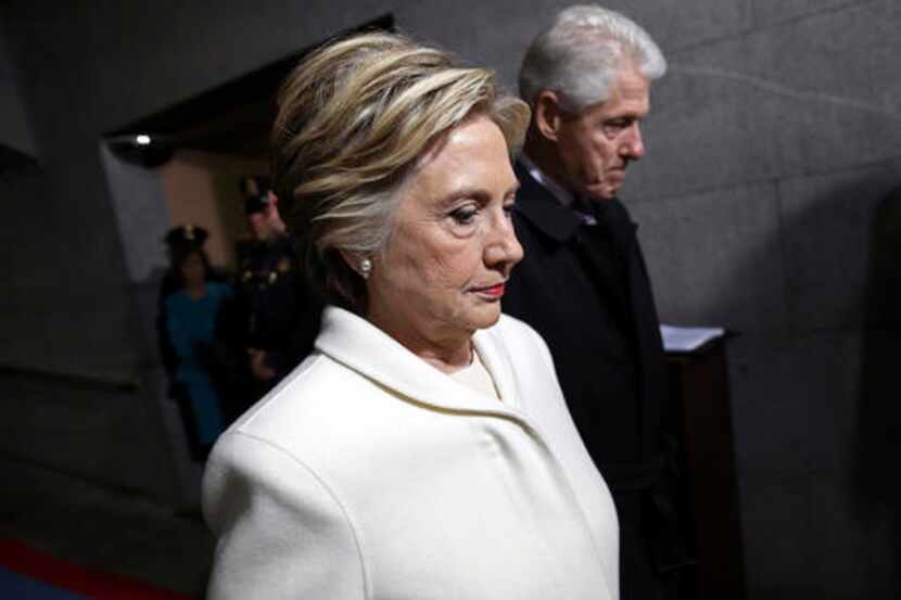 Hillary y Bill Clinton llegan al Capitolio para la ceremonia de investidura de Donald...