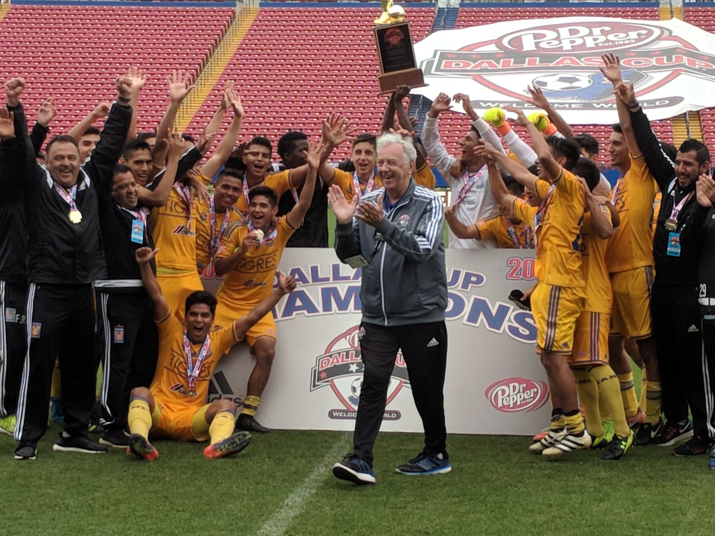 Los Angeles Football Club crowned Major League Soccer Cup champions - The  Aggie