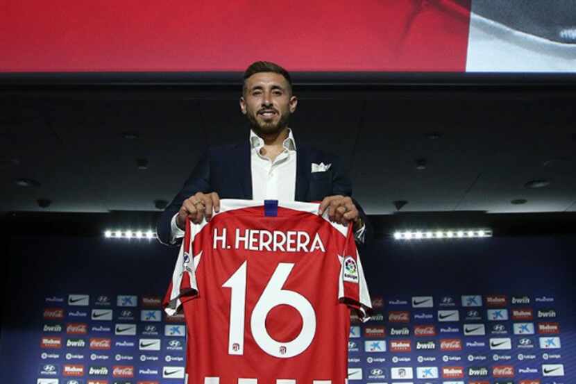 Héctor Herrera presentado por el Atlético de Madrid este viernes. Foto de Twitter del club
