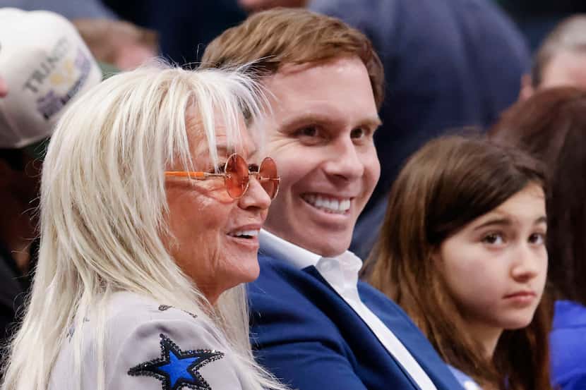 Miriam Adelson (left), controlling shareholder of the Las Vegas Sandals Corp., and her...