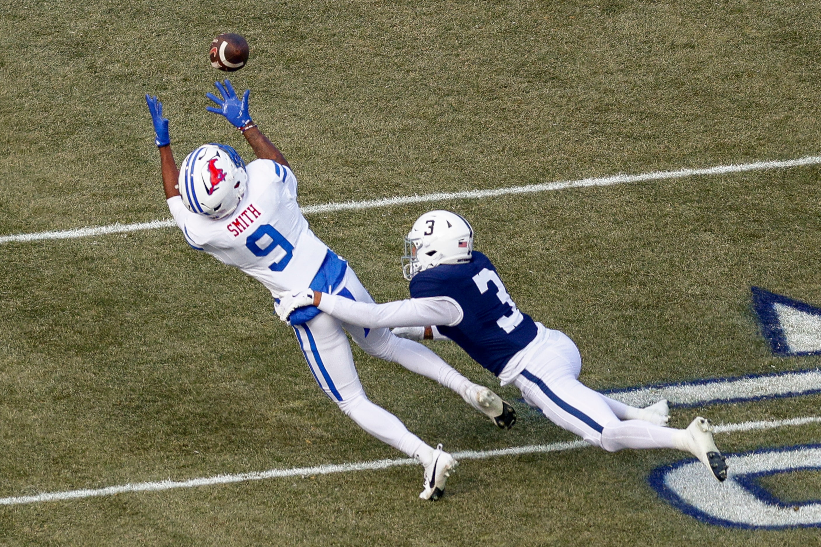 SMU wide receiver Key'Shawn Smith (9) fails to complete a catch against Penn State...