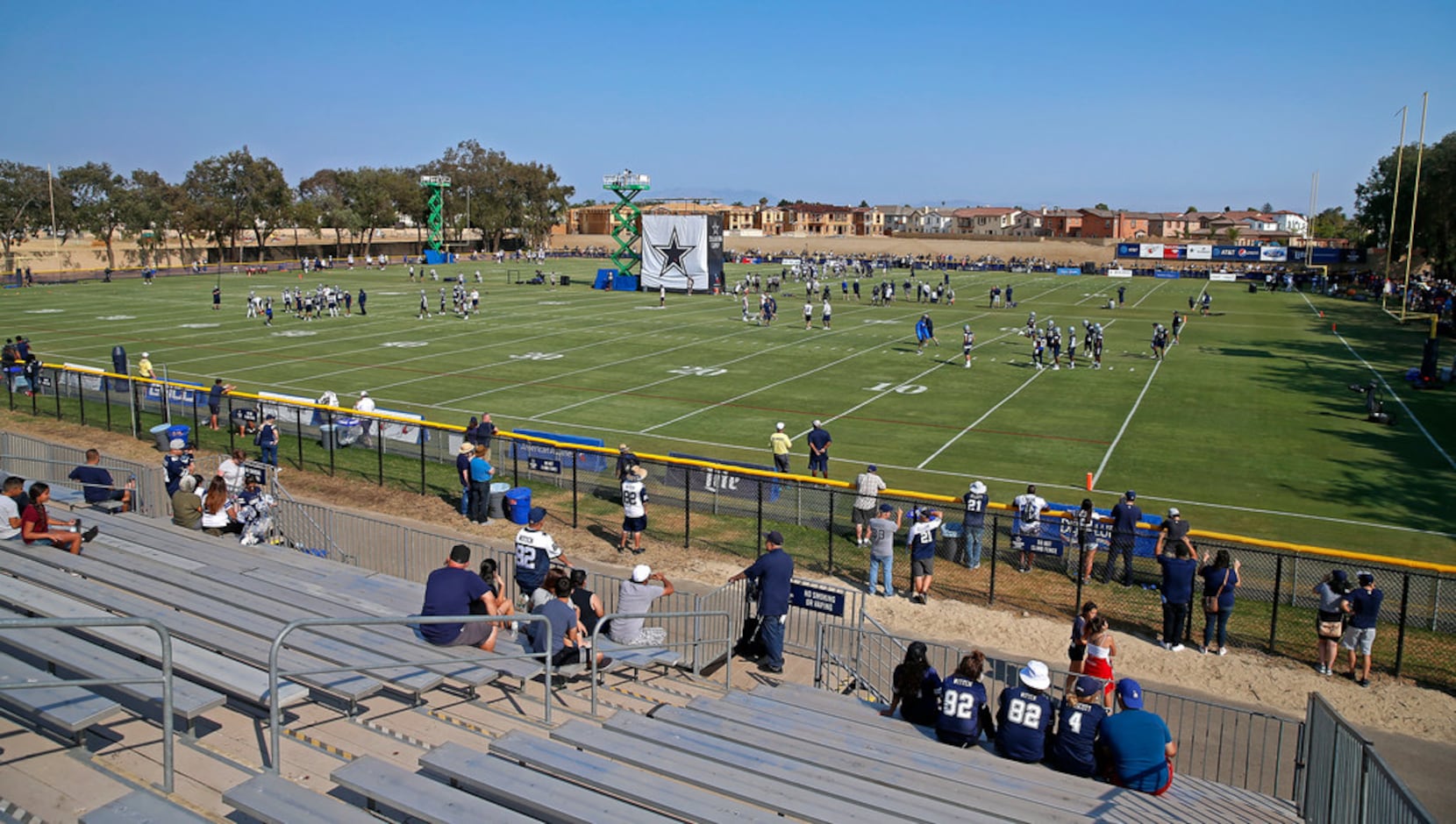 Cowboys' training camp attendance in Southern California dipped by almost  1,000 fans per practice