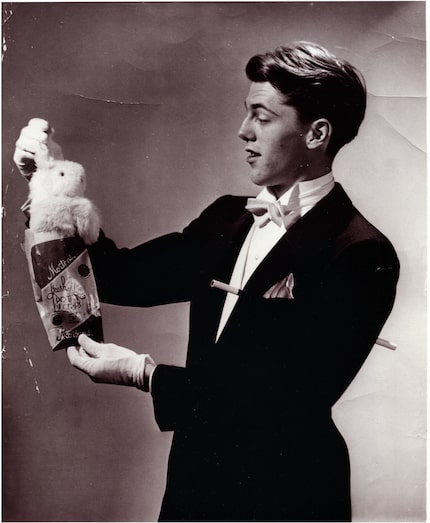 Magician Mark Wilson, Morton's Potato Chips sponsor promo photo, Dallas, circa 1950.

