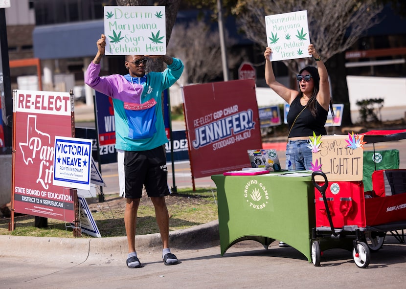  Field organizer Ejai Wren and campaign manager Tristeza Ordex from Ground Game Texas...