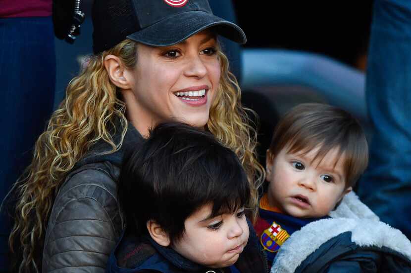 Shakira con sus hijos Milan y Sasha. (Getty Images/David Ramos)
