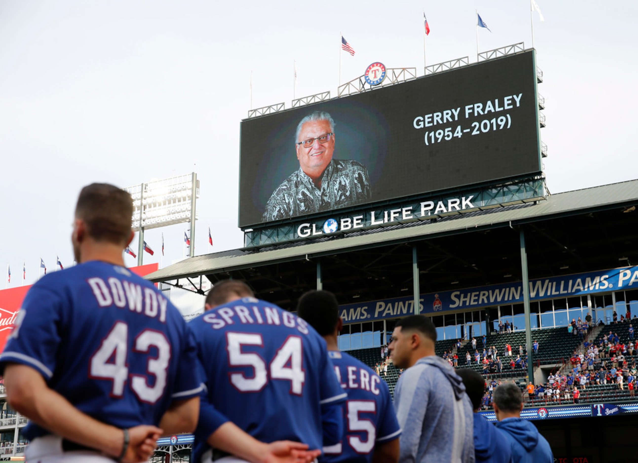 Texas Rangers give a tribute to sports reporter Gerry Fraley of The Dallas Morning News...