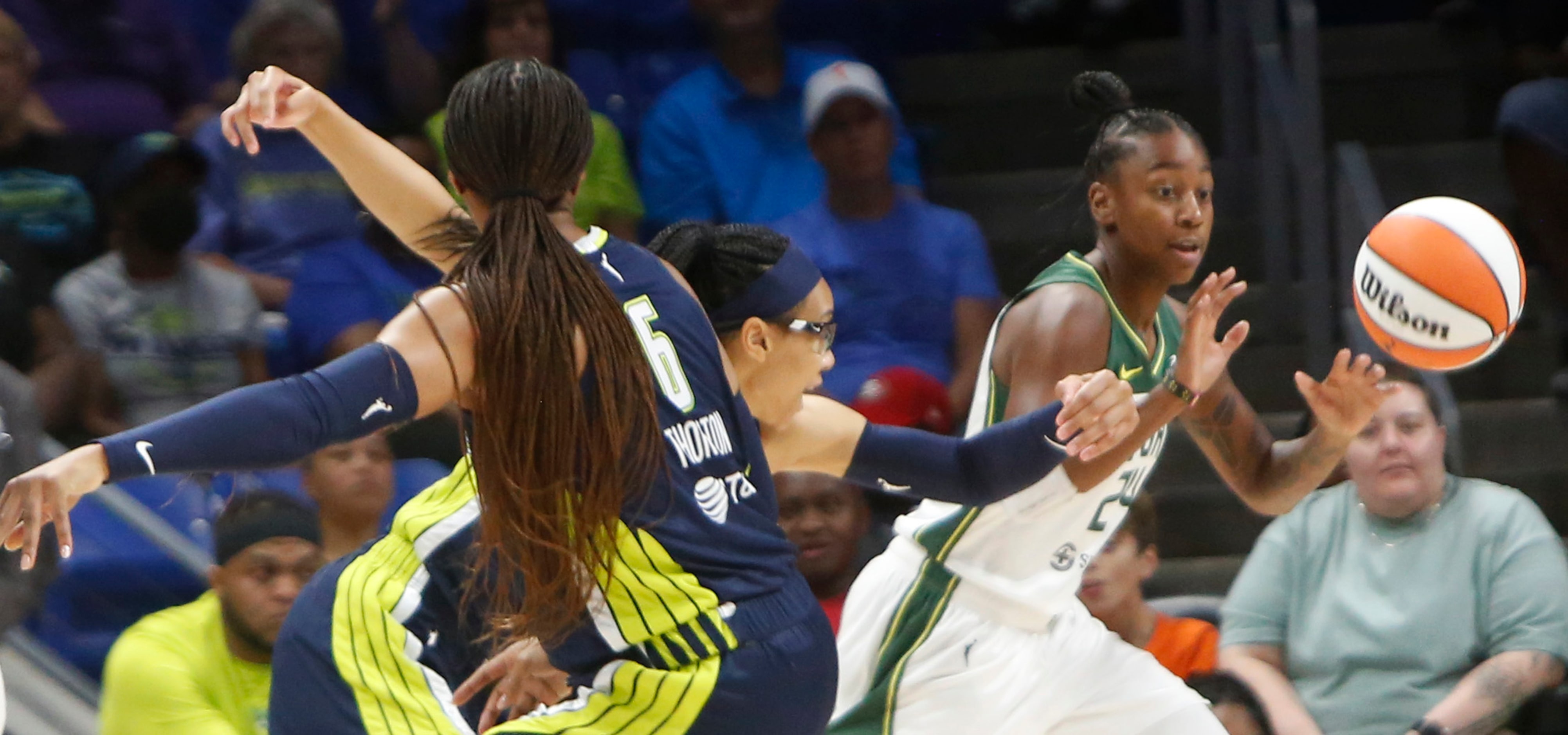 Seattle Storm guard Jewell Loyd (24) reaches to pull in a pass from a teammate as Dallas...