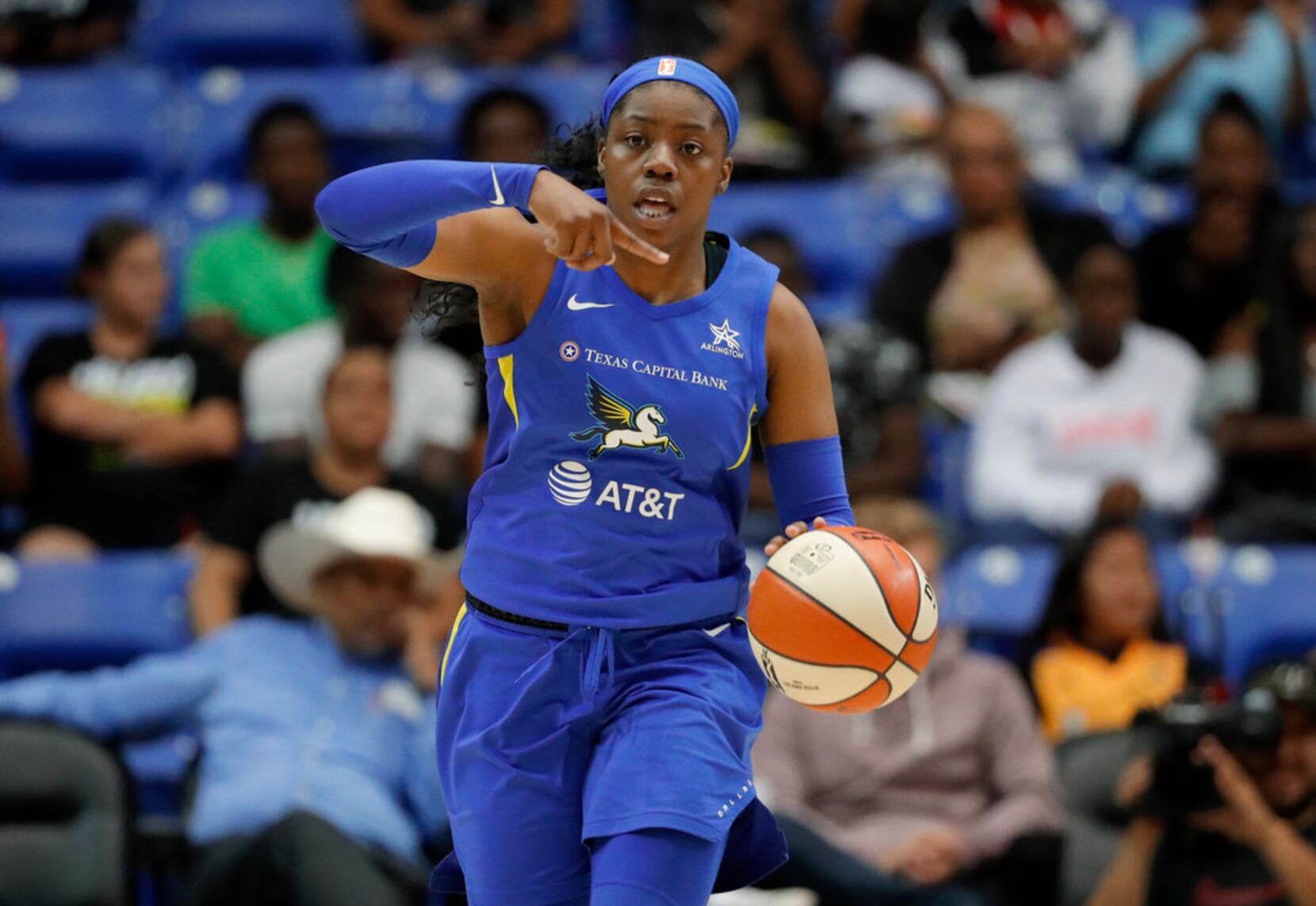 Arike Ogunbowale's 28 points not enough as Dallas Wings fall to