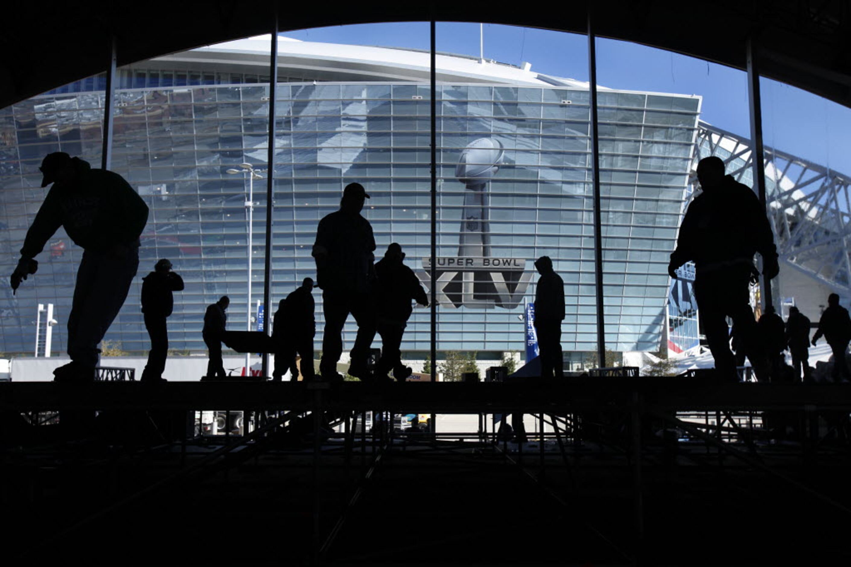 Cowboys' stadium officially out of running to host Super Bowl