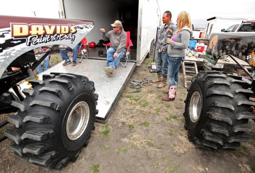 
(Left to right) Jimmy Moreland of Ivanhoe, Brent Henshaw and his wife Jennifer of Denison...