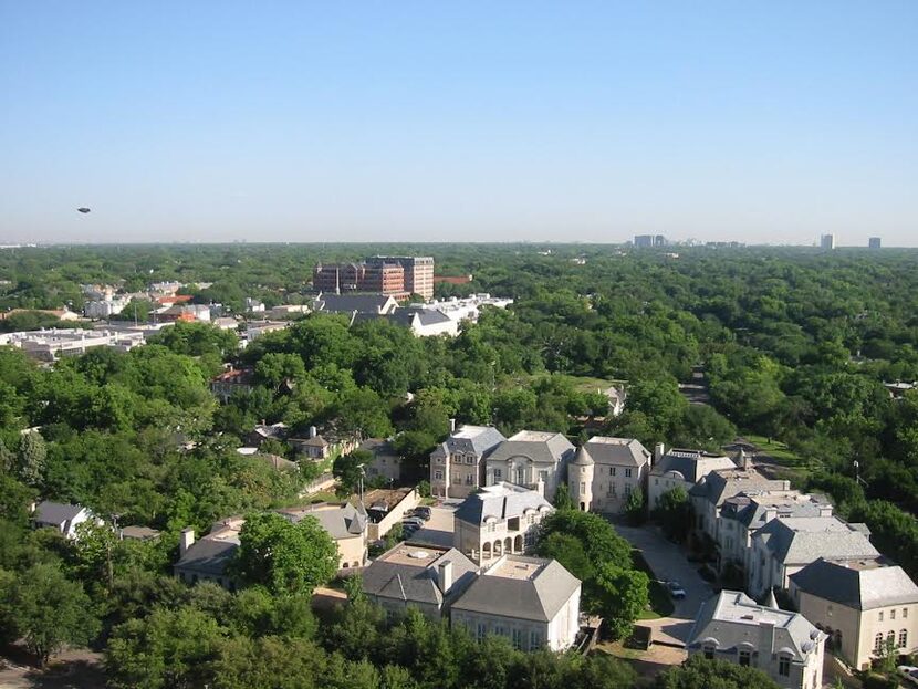 Undated photograph of an unidentified flying object over Turtle Creek Boulevard in Dallas. 