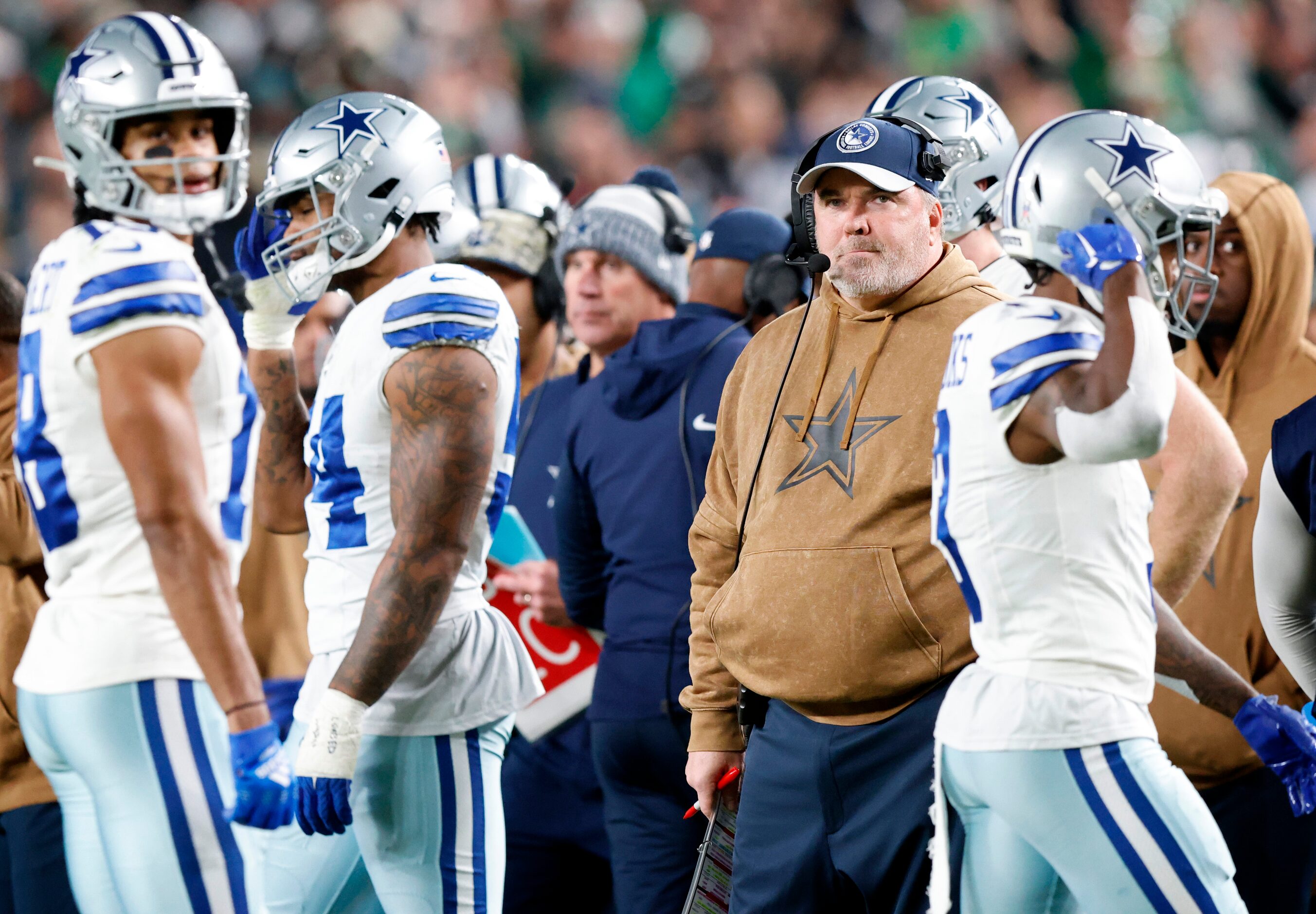 Dallas Cowboys head coach Mike McCarthy reacts after a review on tight end Luke...