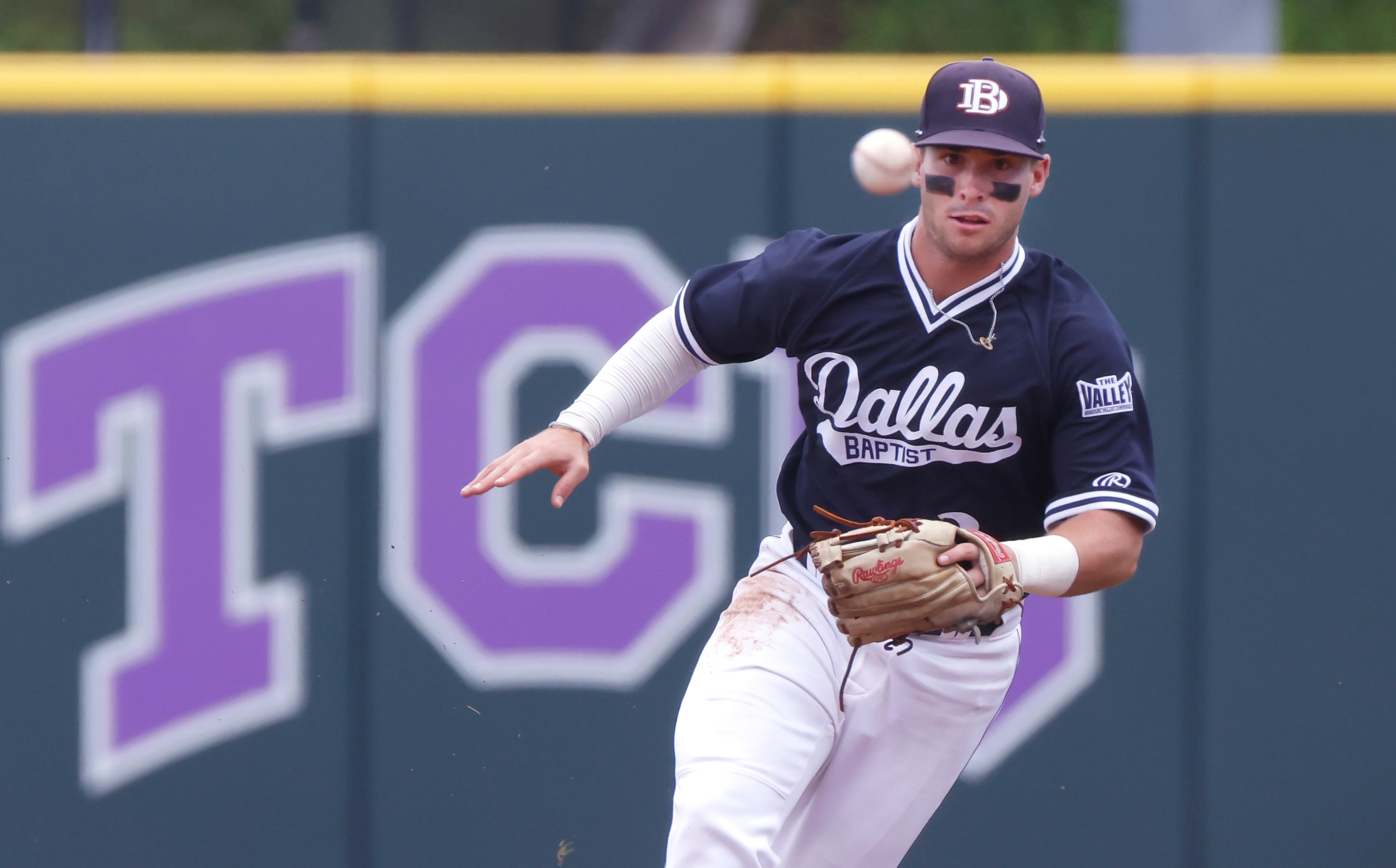 Dallas Baptist infielder Blayne Jones (2) fields a ball off the bat of Oregon St.Õs Wade...