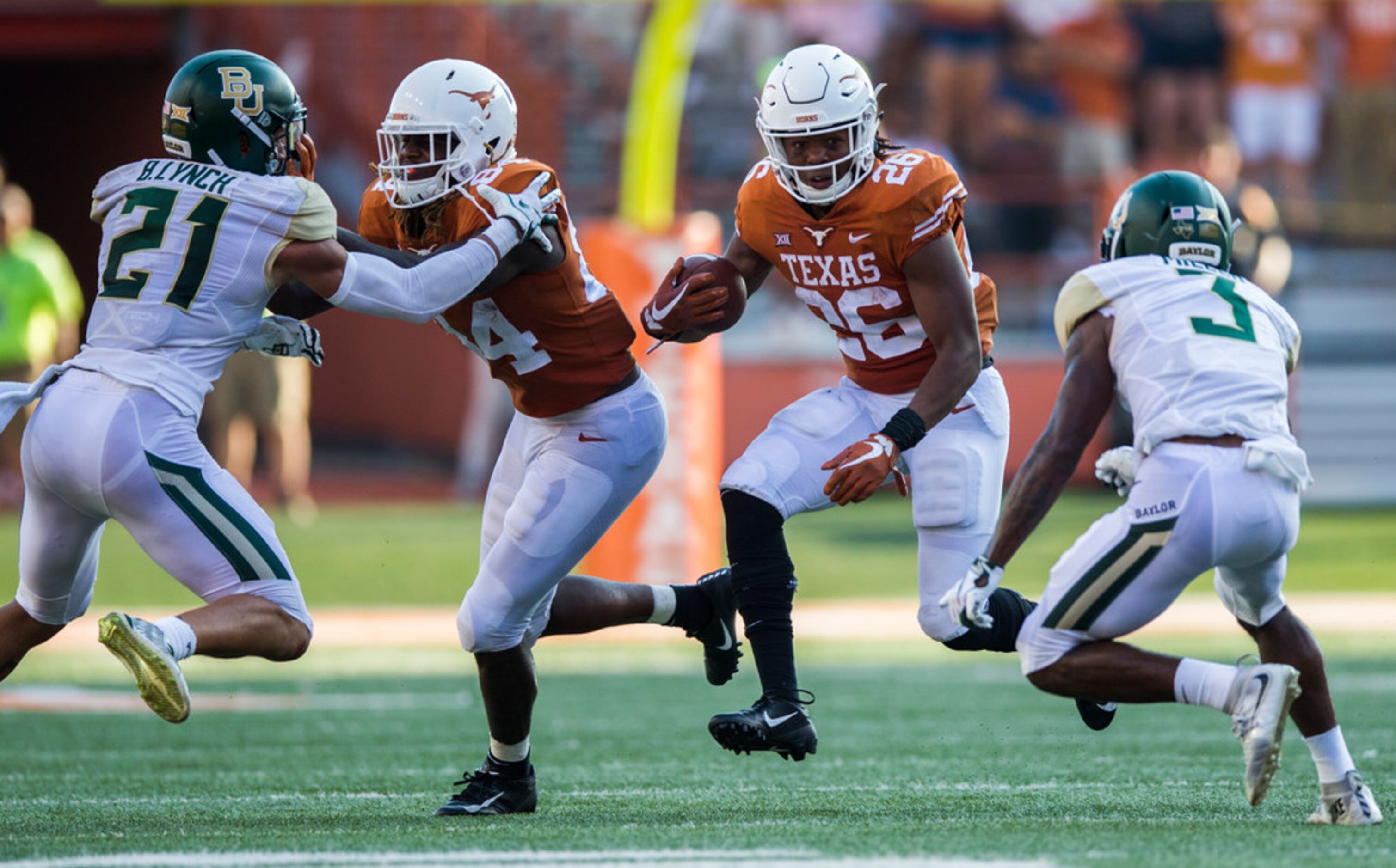 Bigger role coming for Texas freshman RB Keaontay Ingram