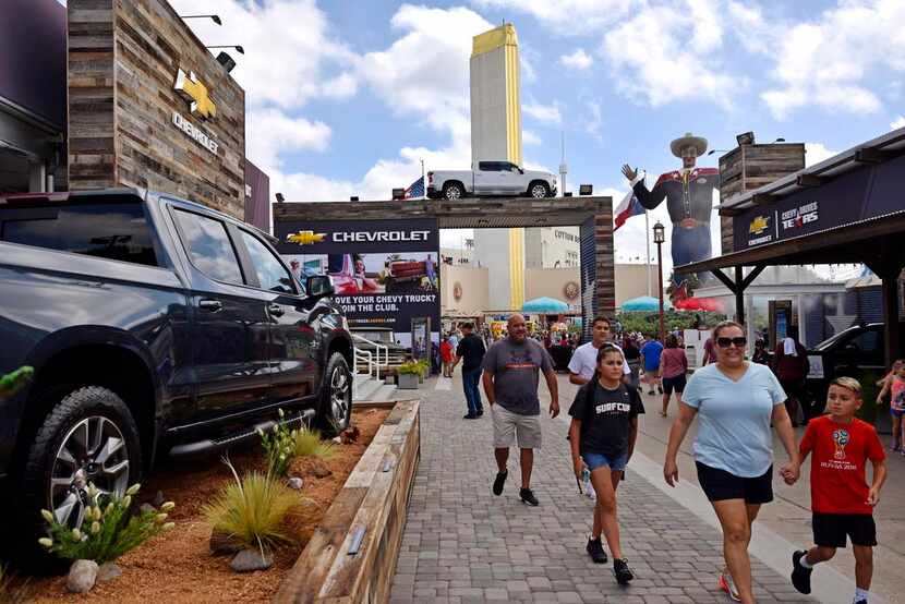 La exhibición de autos modelos 2019 es uno de los atractivos de la Feria Estatal de Texas....