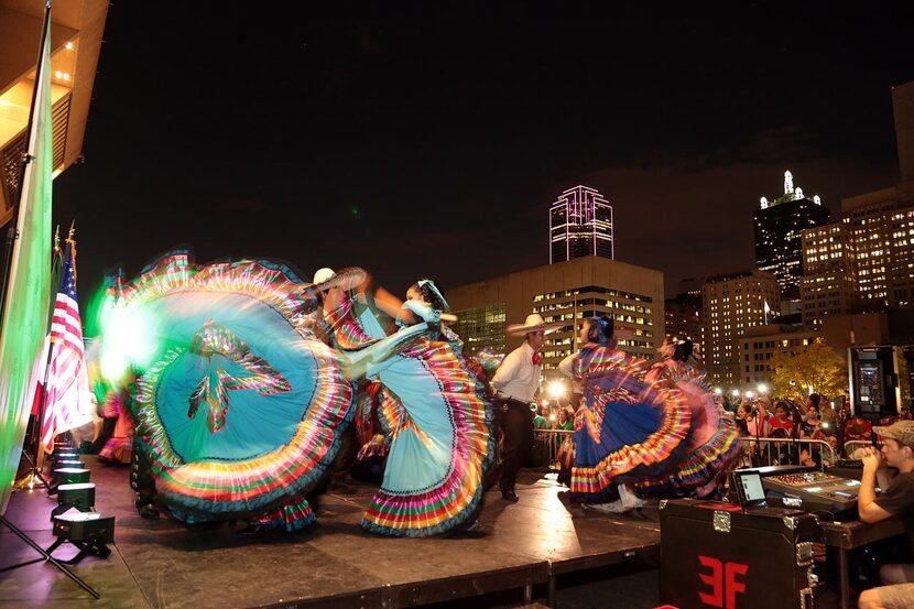 El Ballet Folklórico México Lindo durante la celebración de la independencia mexicana en el...