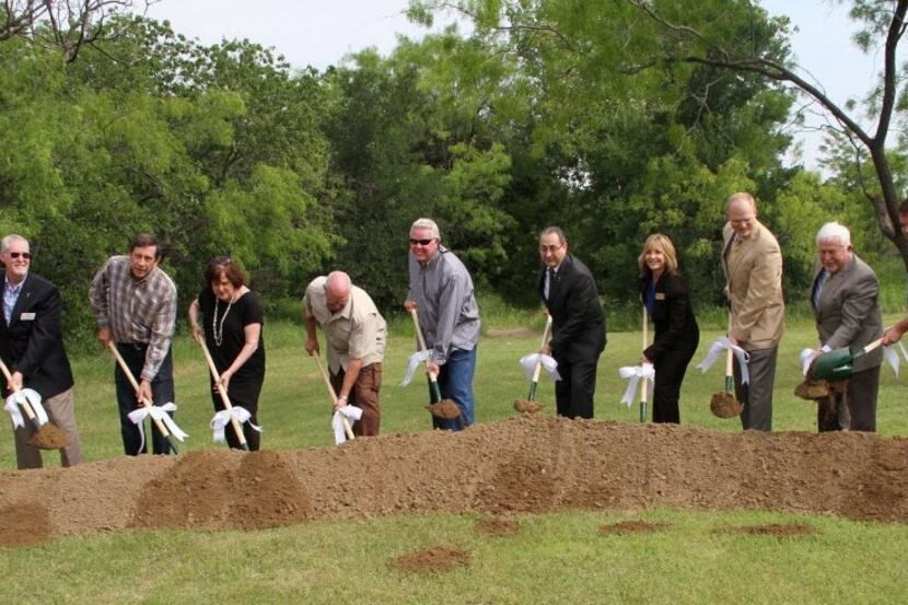  The Irving ISD  broke ground on the learning center in April 2015. 