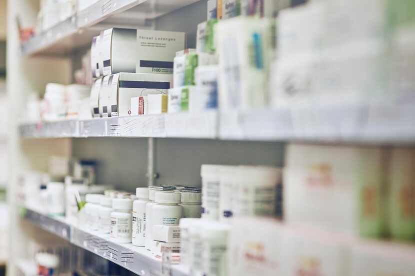 Medicamentos en una farmacia.(GETTY IMAGES)
