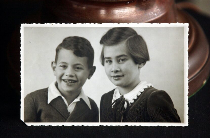 A family photo shows siblings Bert Romberg and Magie Furst before the start of World War II.