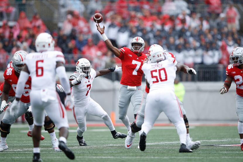 COLUMBUS, OH - SEPTEMBER 08: Dwayne Haskins #7 of the Ohio State Buckeyes throws for a...