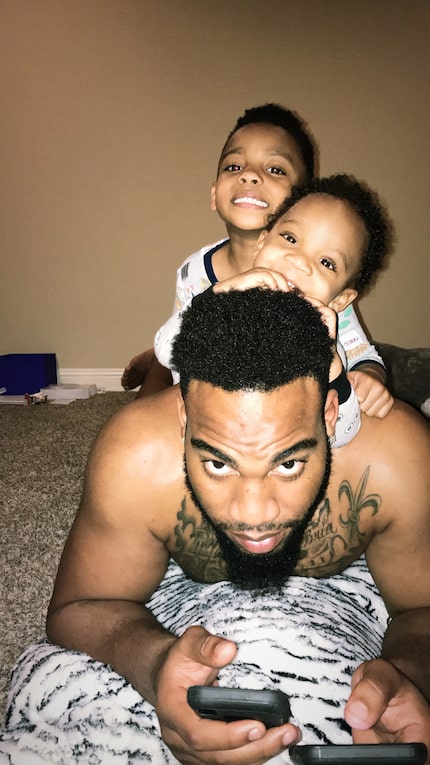 Cowboys tight end Rico Gathers with sons Ricardo Jr. (4) and Raiden (1). 