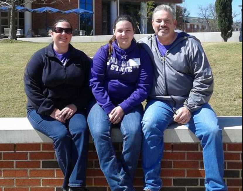 Tarleton State University student Jamie Richards (center) with her family
