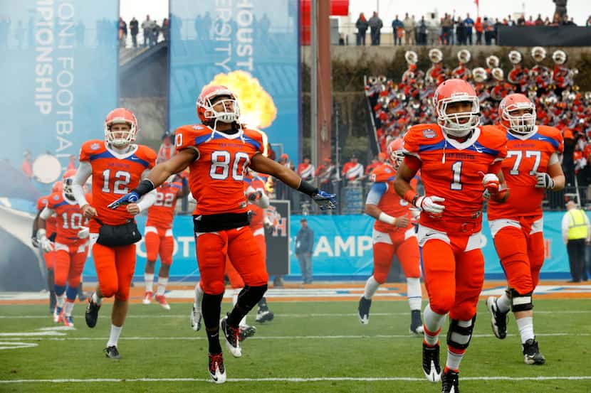 Sam Houston State Bearkats wide receiver Terrance Robinson (80) runs onto the field during...