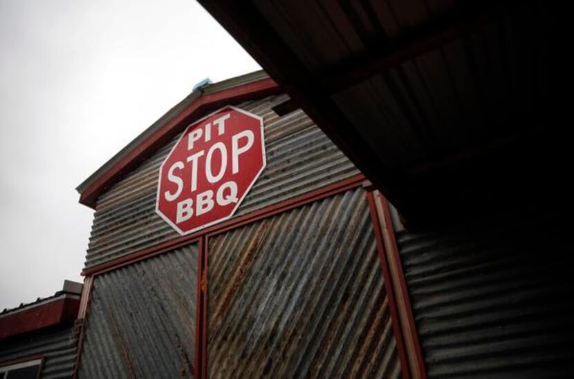 
Another stop on the Texas BBQ Posse South of DFW Tour was Pit Stop BBQ in Waxahachie.
